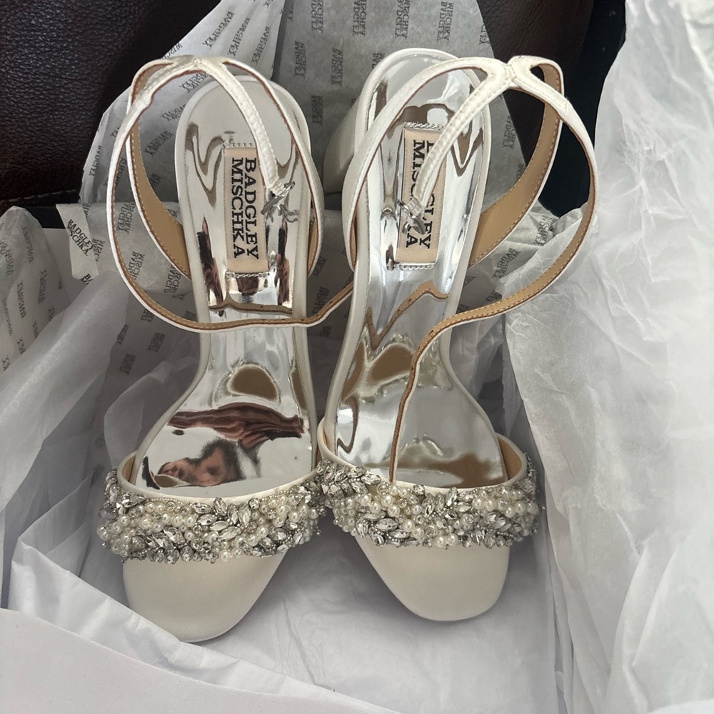 Badgley Mischka Ivory Pearl & Crystal Embellished Strappy Heels